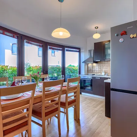 Holiday home Dlan By Interhome