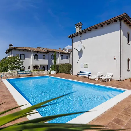 Nyaraló Dlan By Interhome *